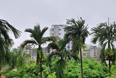 ১১ জেলায় ঝড়-বৃষ্টির আভাস, নদীবন্দরে সতর্কসংকেত