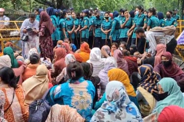 যমুনা ভবনে আলোচনায় ‘তথ্য আপা’ প্রতিনিধি দল