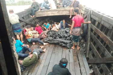মেঘনায় ট্রলার ডুবিতে সাব পোস্টমাস্টারসহ ২ জনের মৃত্যু, নিখোঁজ ২