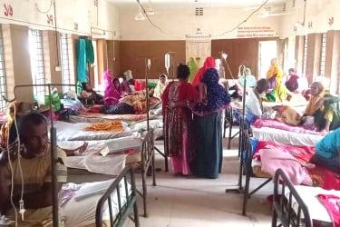 লালপুরে ডায়রিয়ায় আক্রান্ত হয়ে অর্ধশতাধিক শ্রমিক হাসপাতালে