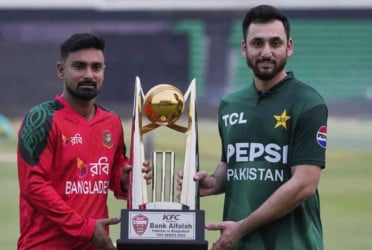 হোয়াইটওয়াশ এড়ানোর ম্যাচে টস হেরে ব্যাটিংয়ে বাংলাদেশ