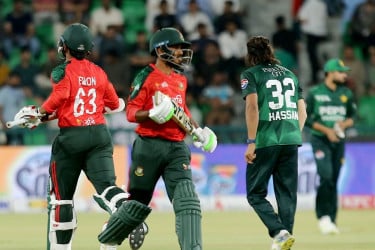 পাকিস্তানের বিপক্ষে বড় সংগ্রহ বাংলাদেশের