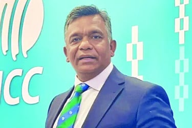 বাংলাদেশ-সিঙ্গাপুর ম্যাচের টিকিট খুঁজছেন বুলবুল