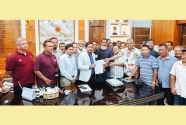 রাঙামাটি জেলা ক্রীড়া সংস্থার এডহক কমিটি বাতিলের দাবিতে স্মারকলিপি