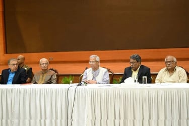 রাজনৈতিক দলগুলোর সঙ্গে ঐকমত্যের মাধ্যমে জুলাই সনদ ঘোষণার অঙ্গীকার প্রধান উপদেষ্টার