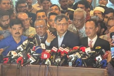 নির্বাচন ডিসেম্বরের পরে যাওয়ার একটিও কারণ নেই: সালাহউদ্দিন আহমদ
