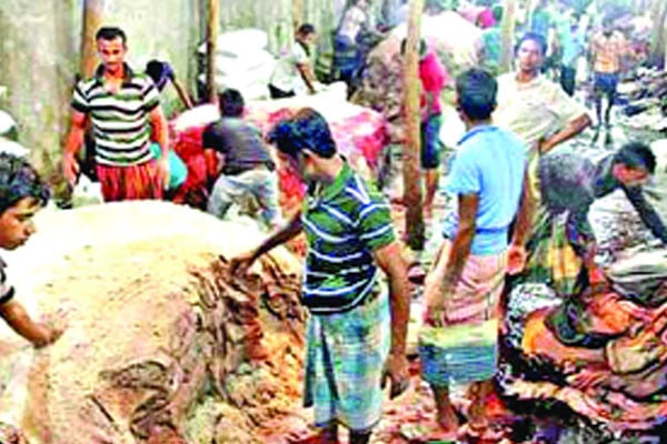 ঘুরে দাঁড়ানোর চেষ্টায় আড়তদাররা