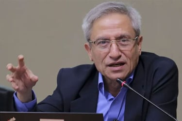 কাঠামোগত রূপান্তরে বলিষ্ঠতা অনুপস্থিত