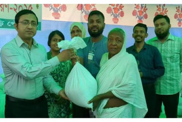 খাগড়াছড়িতে আসন্ন ঈদুল আযহা উপলক্ষ্যে ভিজিএফের চাল বিতরণ