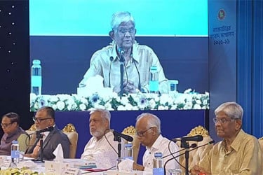 পাচার হওয়া টাকা ফেরত আনা সহজ নয়: অর্থ উপদেষ্টা