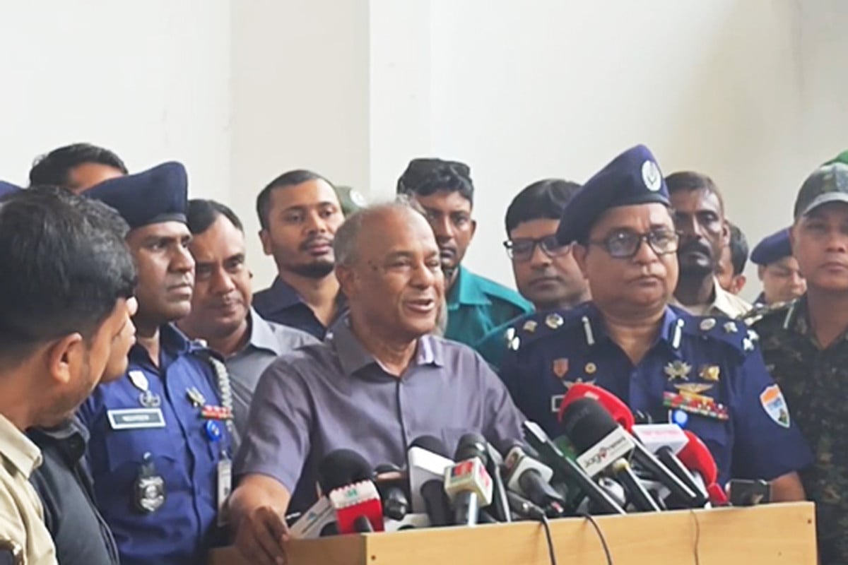 ঈদযাত্রায় ভোগান্তি কমাতে সর্বোচ্চ চেষ্টা চলছে : স্বরাষ্ট্র উপদেষ্টা