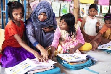 রোহিঙ্গা ক্যাম্পে শিক্ষা কার্যক্রম অনির্দিষ্টকালের জন্য বন্ধ