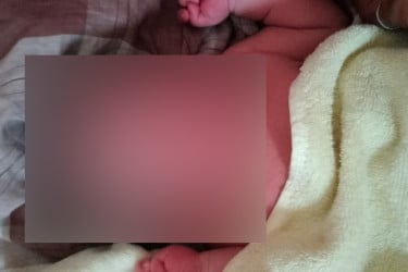 রেলস্টেশনে পড়ে থাকা অন্তঃসত্ত্বা মানসিক রোগীর কোলজুড়ে ফুটফুটে পুত্রসন্তান