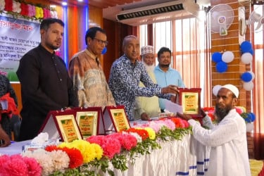 ঝিনাইদহে জুলাই বিপ্লবের শহীদ-আহত পরিবার পেল ঈদ উপহার