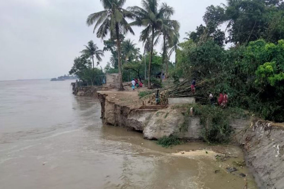 সিরাজগঞ্জে যমুনা নদীর পানি বাড়ছে, বন্যার শঙ্কা