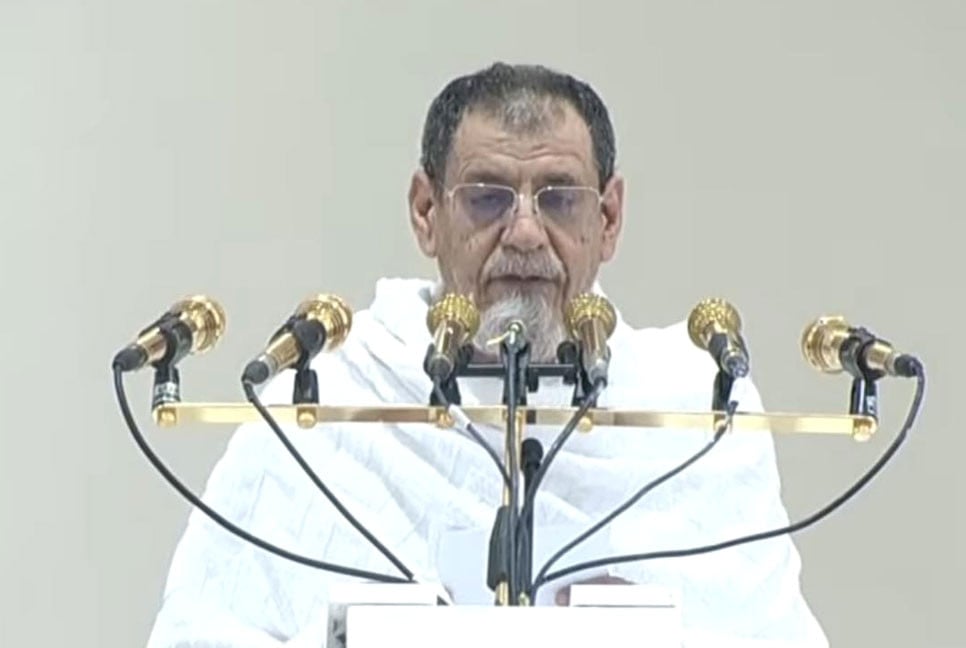 হজের খুতবা বাংলায় অনুবাদ করছেন চার বাংলাদেশি শিক্ষার্থী