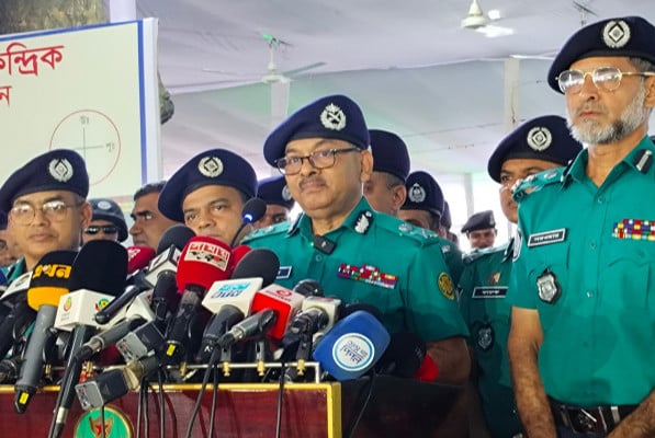 ঢাকার একটি ঈদ জামাতও নিরাপত্তার বাইরে থাকবে না: ডিএমপি কমিশনার