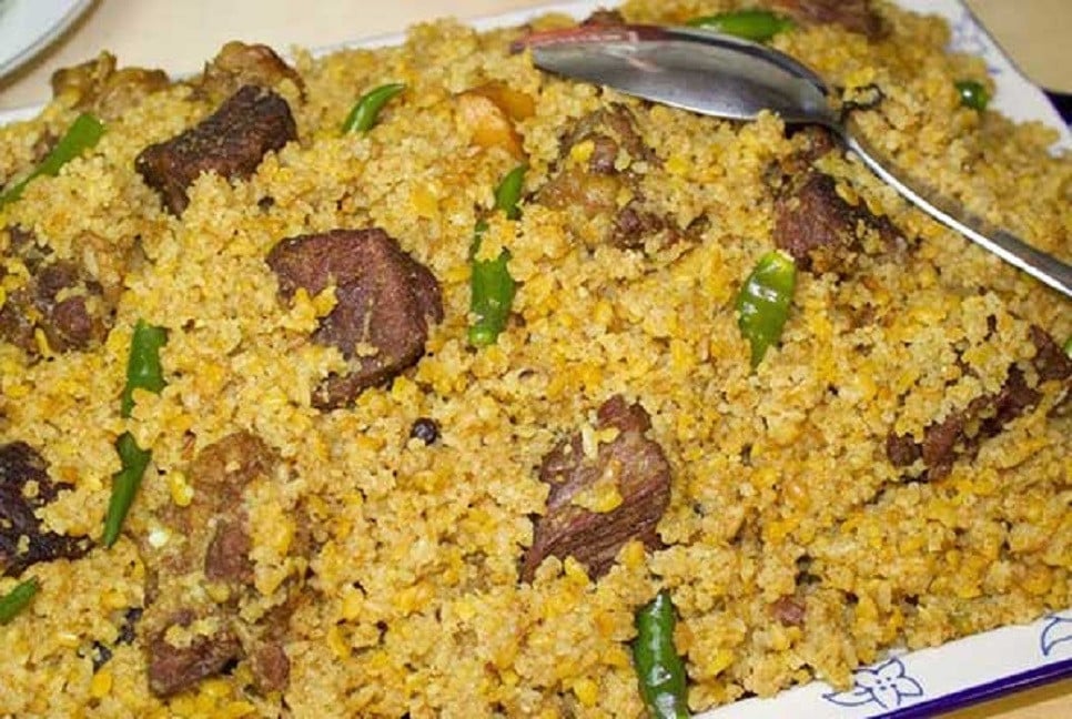 ঈদের দিনে গরুর মাংসের ভুনা খিচুড়ি