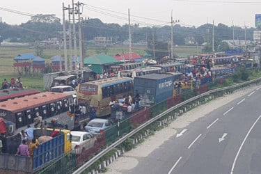 ঢাকা-টাঙ্গাইল-যমুনা সেতু মহাসড়কে ভয়াবহ যানজট, ভোগান্তি চরমে