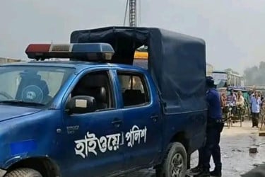 গোবিন্দগঞ্জে দ্রুতগতির বাস কেড়ে নিল ১ প্রাণ