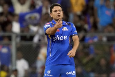 ক্রিকেটকে বিদায় জানালেন পিয়ুষ চাওলা