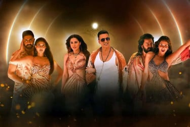মুক্তির আগেই রেকর্ড গড়ছে ‘হাউসফুল ৫’