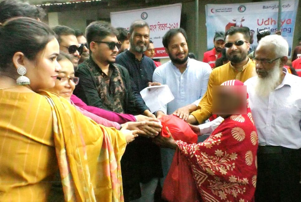 জামালপুরে হতদরিদ্রদের মাঝে কোরবানির মাংস ও ঈদ সামগ্রী বিতরণ