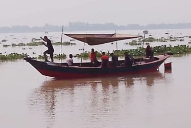 ফেরি থেকে মেঘনায় ছিটকে পড়া শাশুড়ি-পুত্রবধূর লাশ উদ্ধার