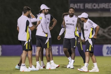 সাদা বলেও নতুন অধিনায়ক চায় ভারত?
