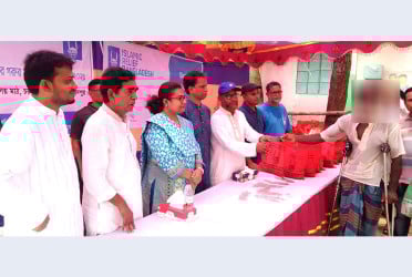 ফরিদপুরে হতদরিদ্র দুই হাজার পরিবার পেল কুরবানির মাংস