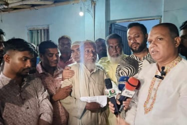 জনসেবা দিয়ে রাজনীতিতে এগিয়ে যেতে হবে : আতিকুর রহমান রুমন