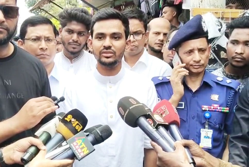 এপ্রিলে নির্বাচন মাথায় রেখে সময়মতো রোডম্যাপ দেবে ইসি: আসিফ মাহমুদ