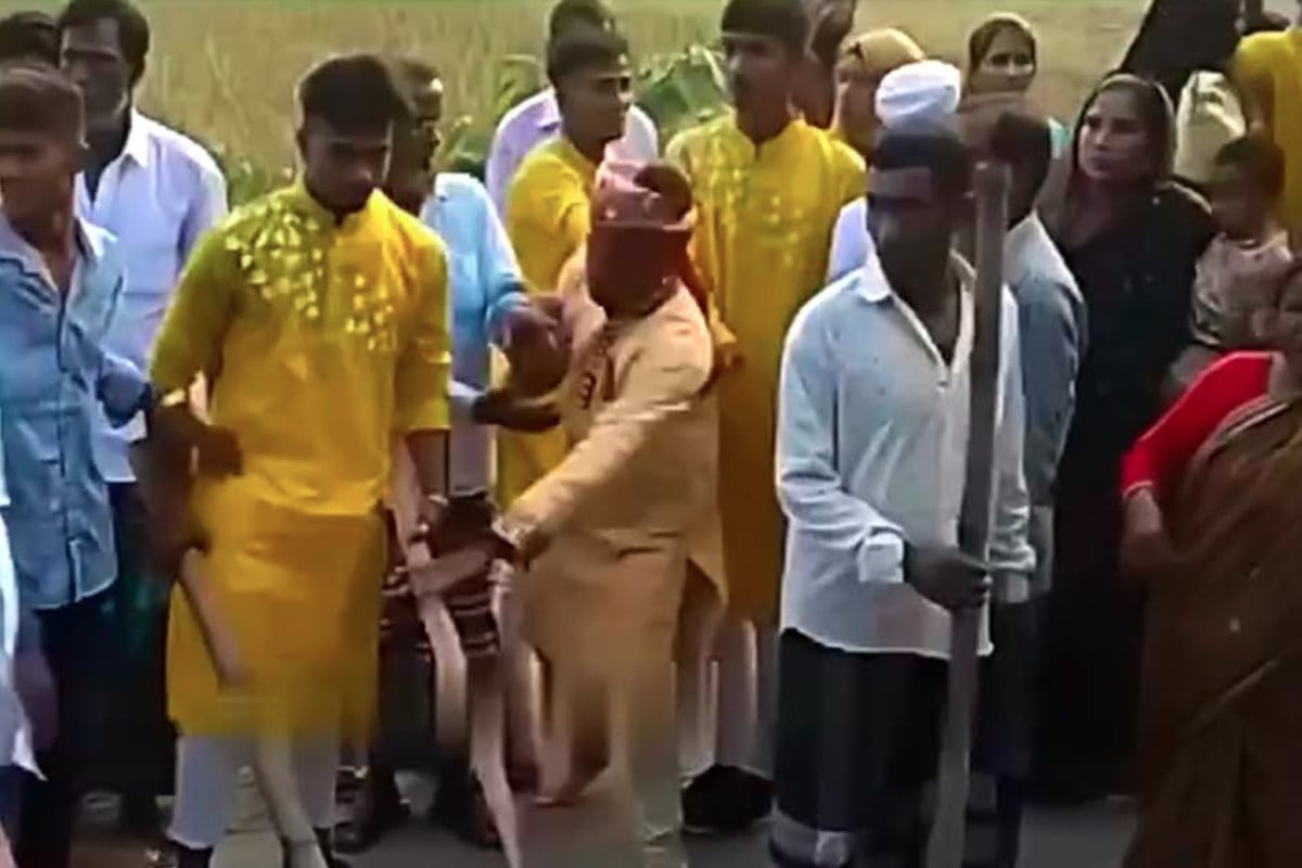 বিয়ে বাড়িতে মাংস কম দেওয়ায় সংঘর্ষ, বরসহ আহত ১৫