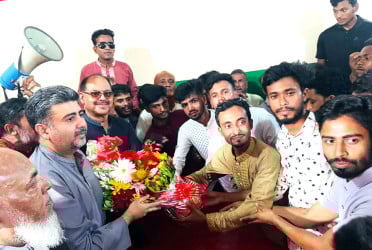 ধুনটে বিএনপির সাবেক এমপি সিরাজকে ছাত্রদলের শুভেচ্ছা
