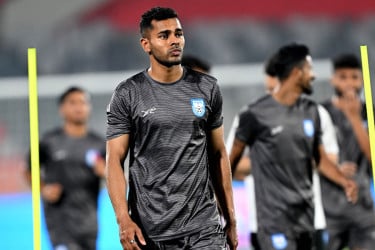 বাদ পড়লেন জামাল, অভিষেক শমিতের