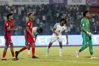 দুর্দান্ত লড়াই করেও হারল বাংলাদেশ