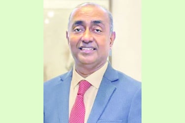মাদক ও দুর্নীতির বিরুদ্ধে লড়াই করছি