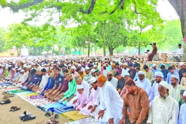 শোলাকিয়ায় ঈদুল আজহার বিশাল জামাত