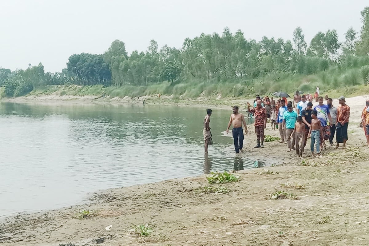 দিনাজপুরে নদীতে গোসল করতে নেমে স্কুল ছাত্রের মৃত্যু