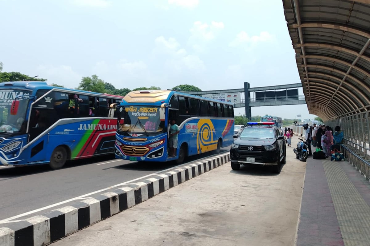রাজধানীতে ফিরছে মানুষ, ঢাকা-ভাঙ্গা এক্সপ্রেসওয়েতে বাড়ছে চাপ