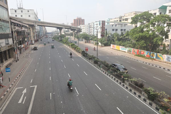 ঈদের ছুটির কারণে ঢাকা এখনো ফাঁকা