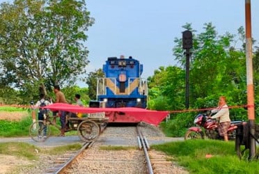 আড়াই ঘণ্টা পর রাজশাহীর সঙ্গে ট্রেন চলাচল স্বাভাবিক