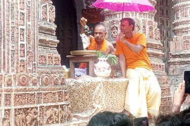ঐতিহাসিক কান্তজীউ মন্দিরে স্নানযাত্রা উৎসব পালন