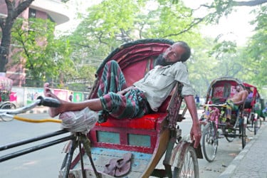 ৪৯ জেলায় তাপপ্রবাহ দুর্বিষহ জনজীবন