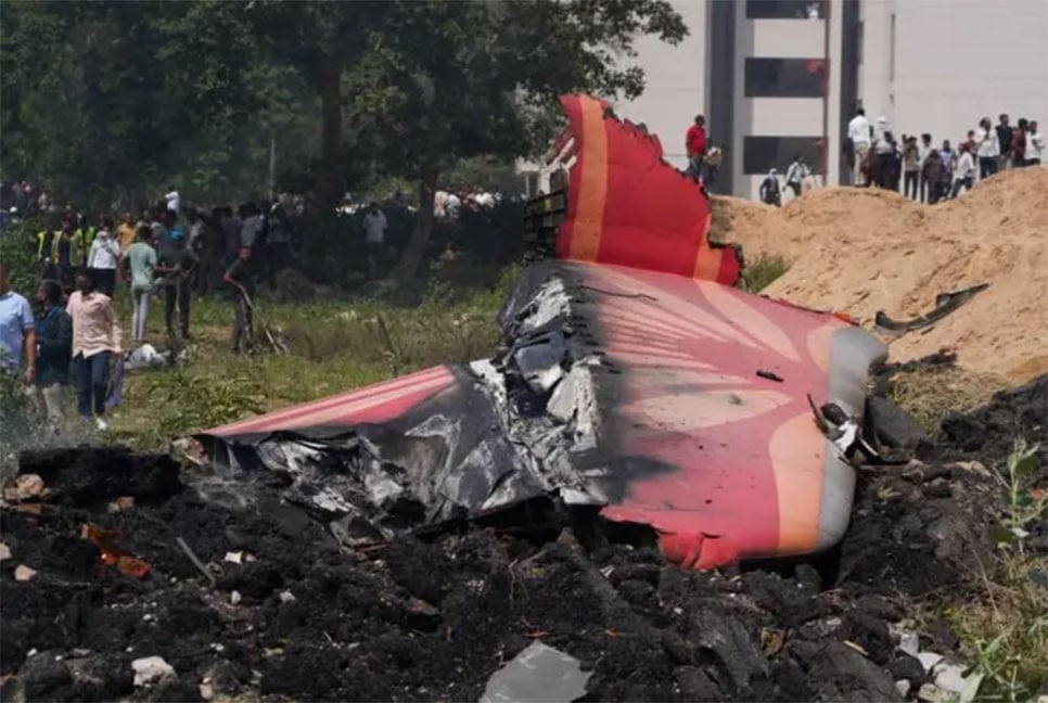 বিমান দুর্ঘটনায় নিহতের পরিবারকে এক কোটি রূপি ক্ষতিপূরণ দেবে টাটা গ্রুপ