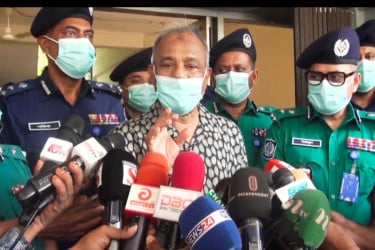 তারেক রহমানের দেশে ফিরতে বাধা নেই : স্বরাষ্ট্র উপদেষ্টা