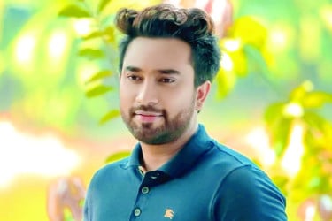 ট্রেন্ডিংয়ের শীর্ষে জোভান
