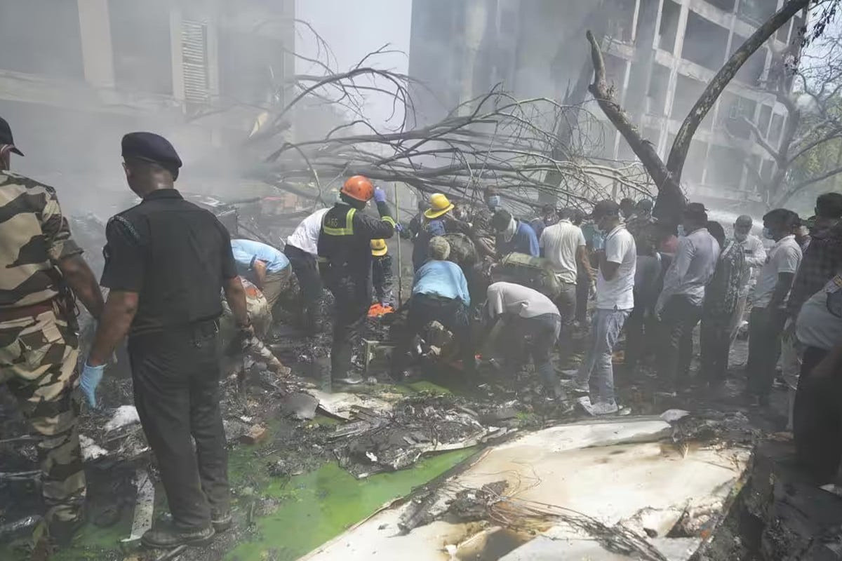 যানজটের কারণে ১০ মিনিট দেরি, ফ্লাইট মিস, বাঁচলো জীবন