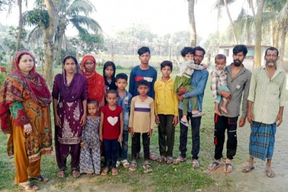 বিরামপুর সীমান্ত দিয়ে ১৫ জনকে পুশইন
