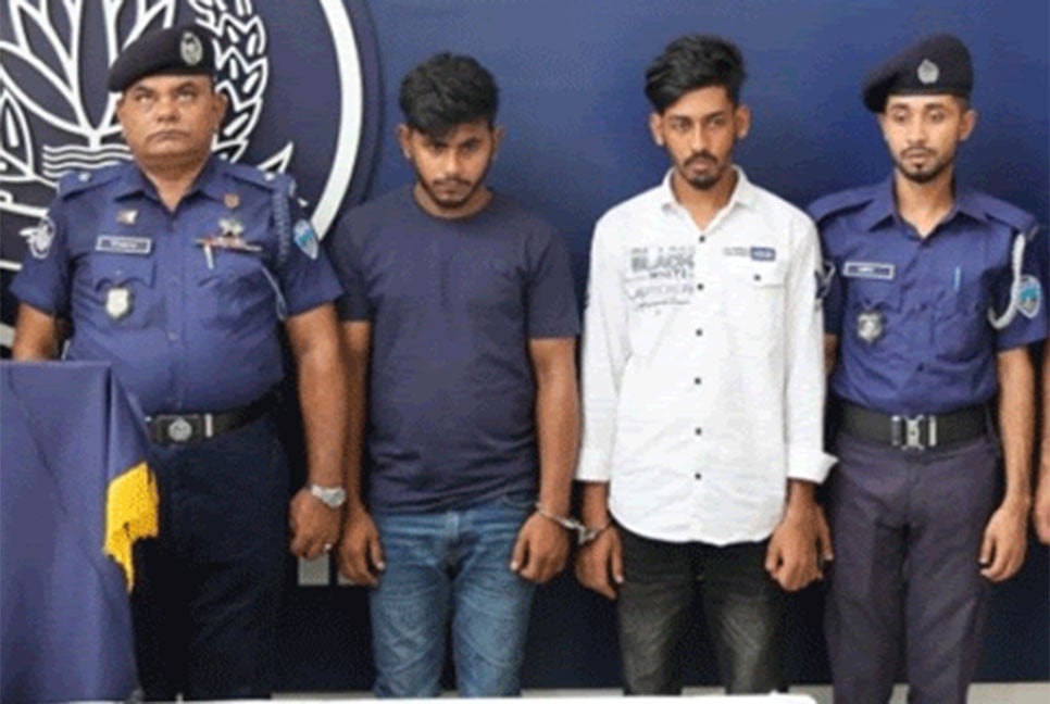 রাউজানে পিস্তলসহ গ্রেফতার ২